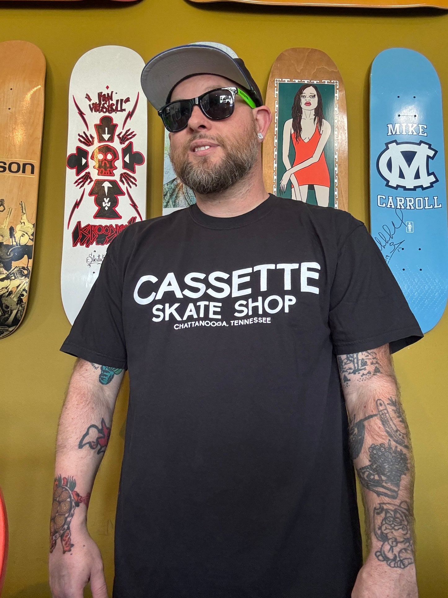 Cassette Tourism T Black/White (S-XXl)