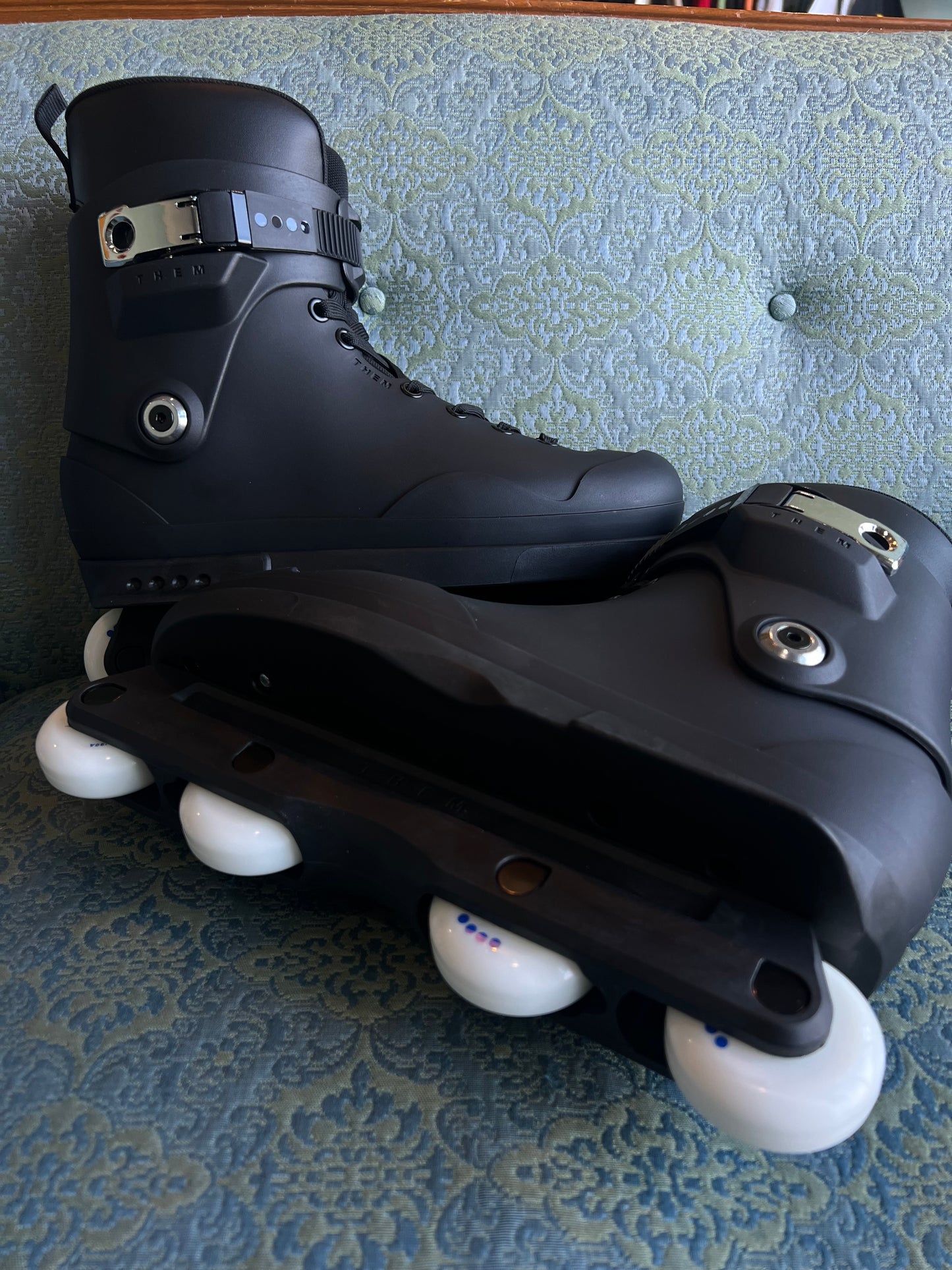 THEM Skates Black 909 58mm Complete (Sml, Med & Lrg)