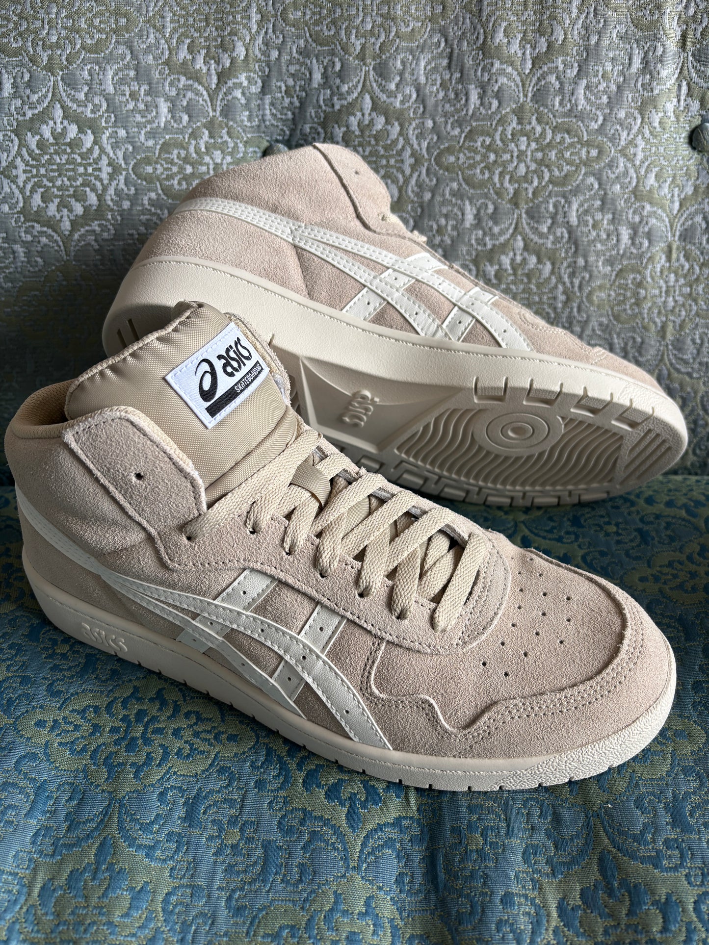 Asics Japan MT Feather Grey/ Cream (9-11)