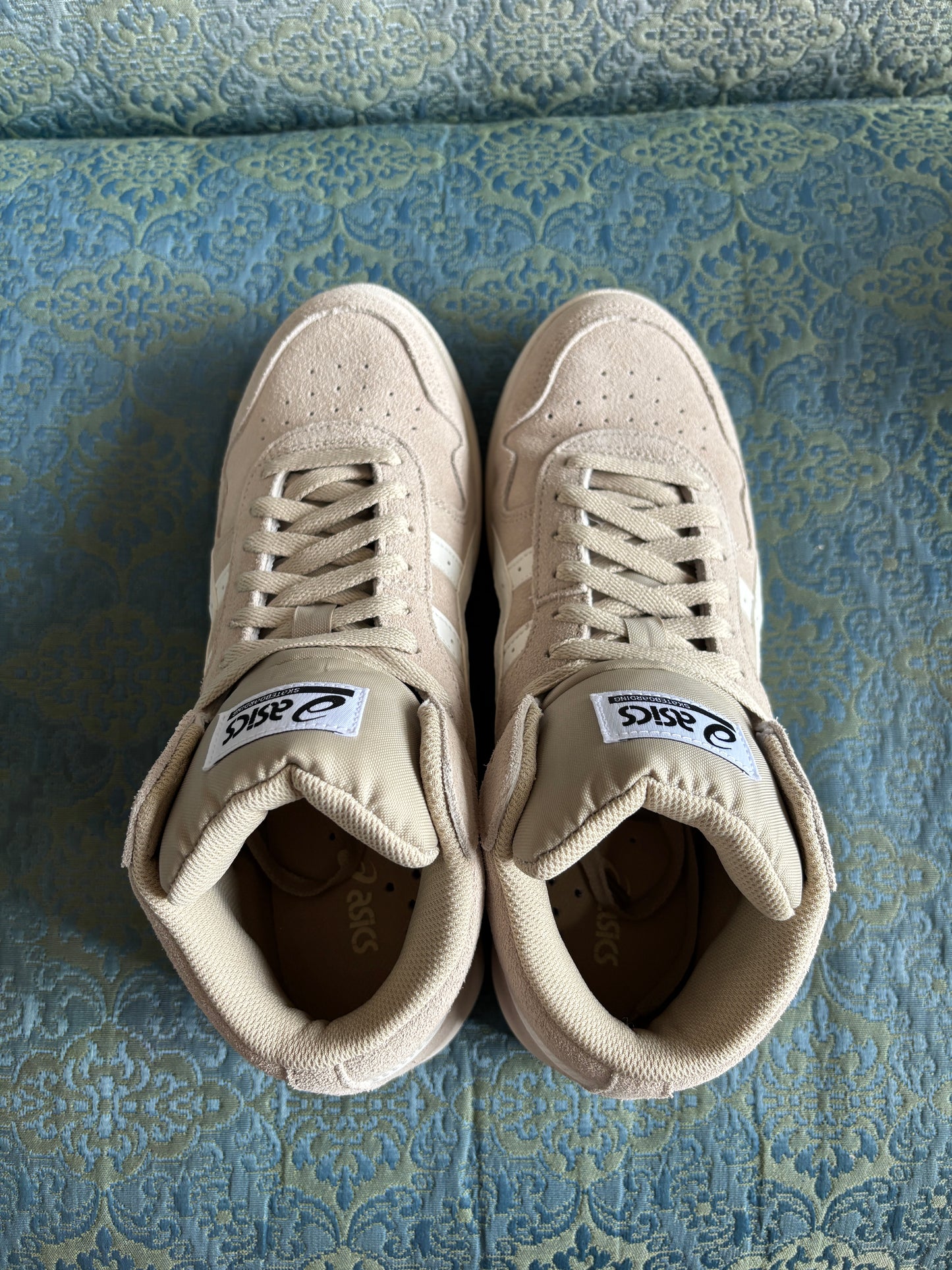 Asics Japan MT Feather Grey/ Cream (9-11)