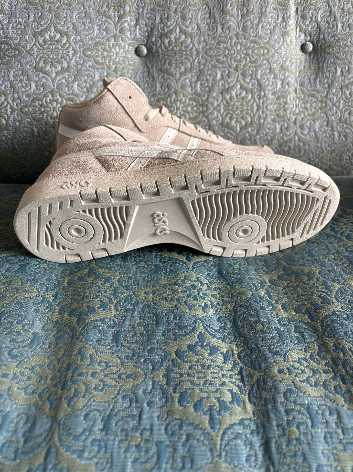 Asics Japan MT Feather Grey/ Cream (9-11)