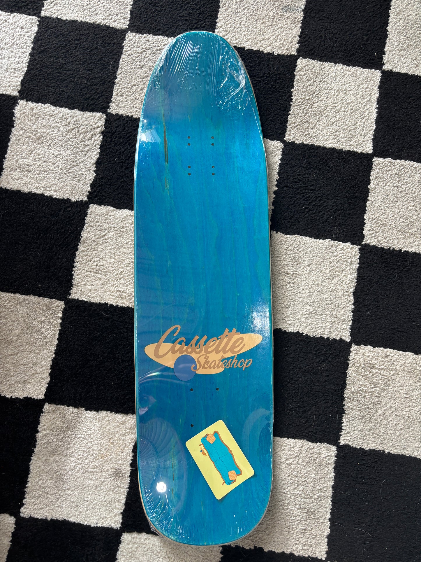 Cassette Couch Shop Deck (8-9) (9"couch and 9"egg)