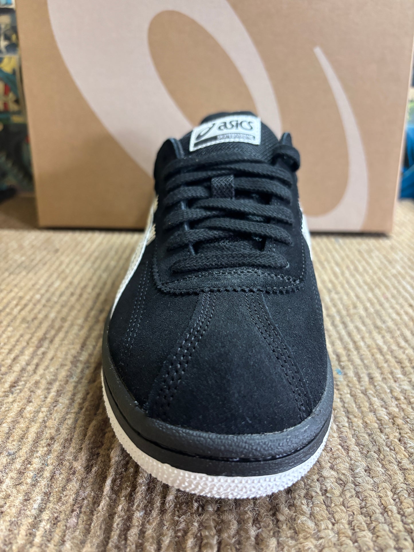Asics Vic NBD Black/ Bright White (9.5-11)